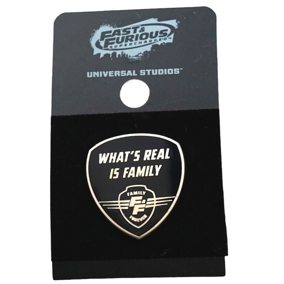 Universal Studios Fast & Furious "What's Real Is Family" Pin - Picture 1 of 1